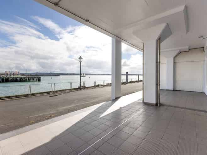 CBRE - Newly Refurbished Office Suite