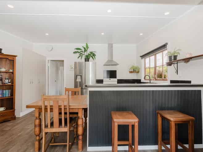 18 Bernard Street, Pukemiro