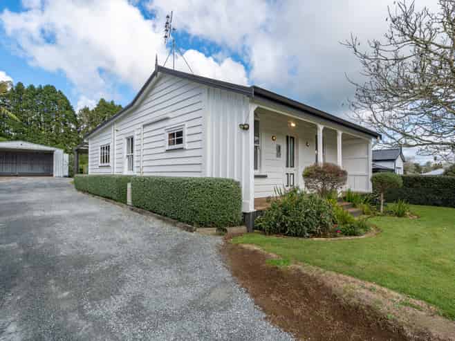 18 Bernard Street, Pukemiro