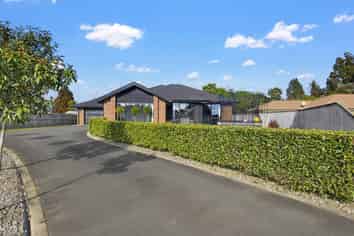 10 Kawatiri Place, Westport