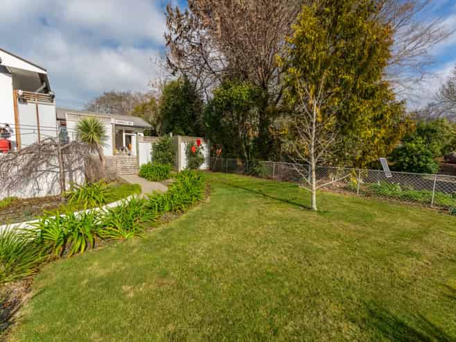 78 Grants Road, Marchwiel