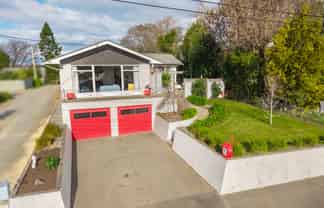 78 Grants Road, Marchwiel