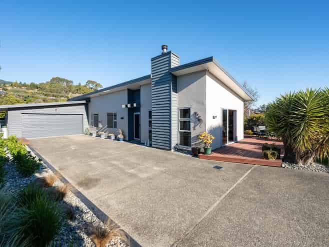8 Gershwin Grove, Stoke