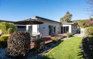 8 Gershwin Grove, Stoke