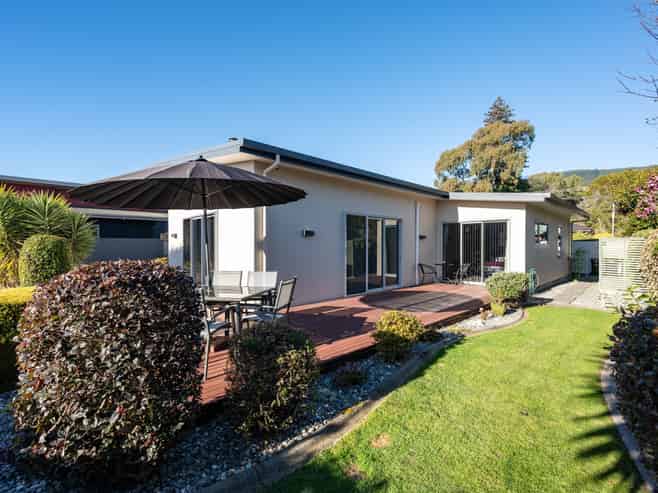 8 Gershwin Grove, Stoke