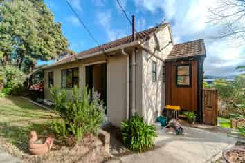 9 Elphinstone Avenue, Strathmore Park
