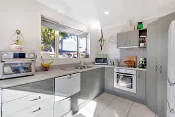 2/21 Awatea Road, Hornby
