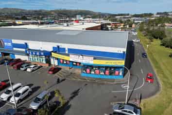 Prime large format retail opportunity in Porirua