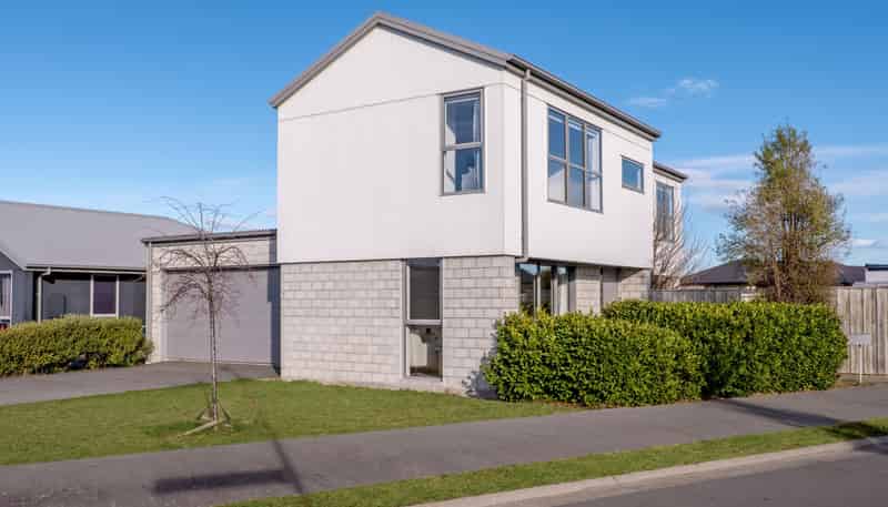 44 William Dawson Crescent, Wigram