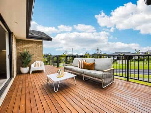 52 Madison Terrace, Silverdale
