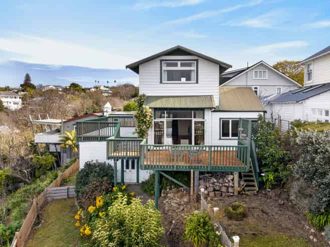 42 Cameron Road, Bluff Hill