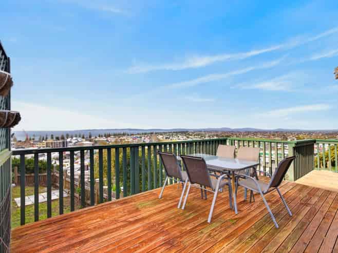 42 Cameron Road, Bluff Hill