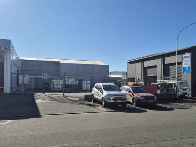 High-Profile Trade Premises on St Vincent Street