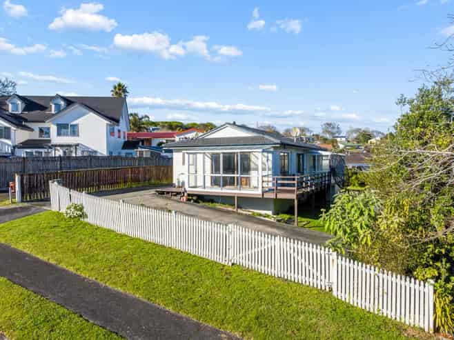 3 Rotoma Rise, Clover Park