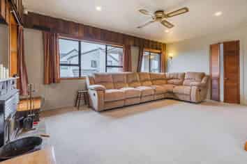 48 Don Buck Road, Massey