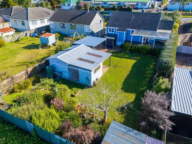 24 Weaver Street, WHAU VALLEY
