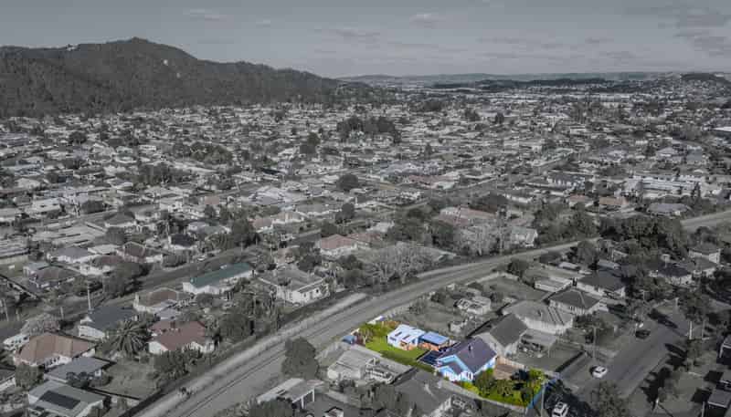 24 Weaver Street, WHAU VALLEY