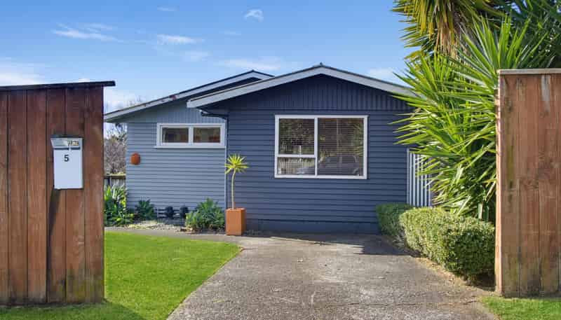 5 Mayfair Place, Westown