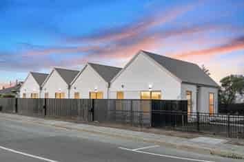 2/31 Vickerys Road, Wigram