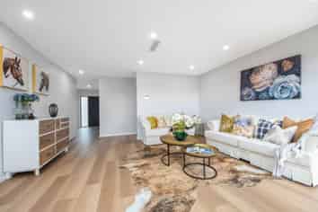 30 Taipahitini Road, Karaka