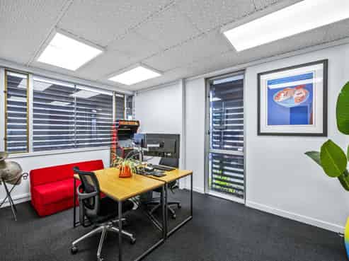 Flexible occupier opportunity close to LynnMall