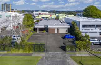 Flexible occupier opportunity close to LynnMall