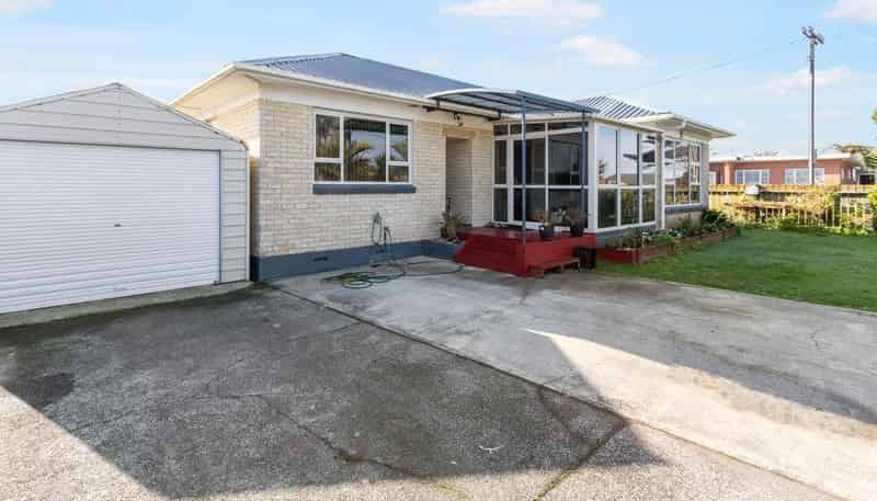 11 Tidal Road, Mangere