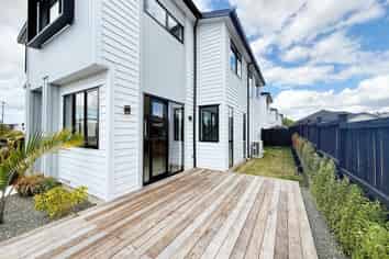 9 Spars Road, Silverdale