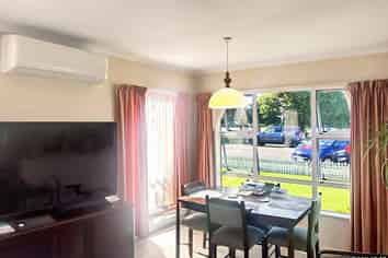 2A Denbigh Square, Feilding