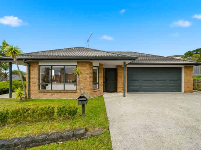19 Black Teal Close, Unsworth Heights