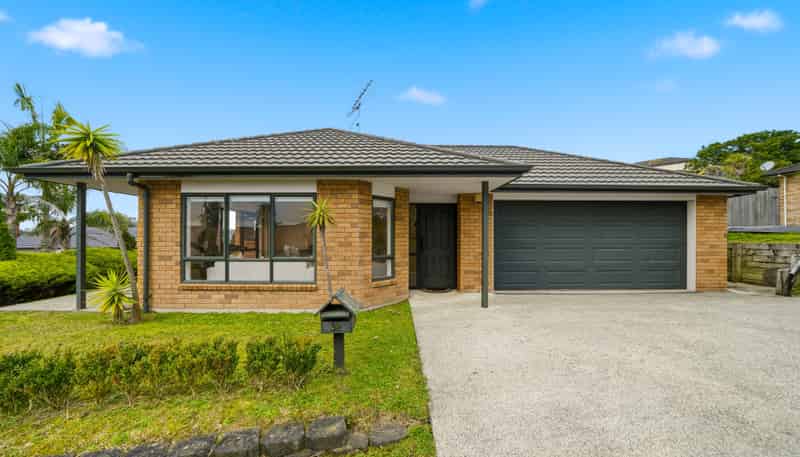19 Black Teal Close, Unsworth Heights