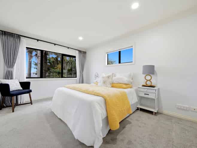 19 Black Teal Close, Unsworth Heights
