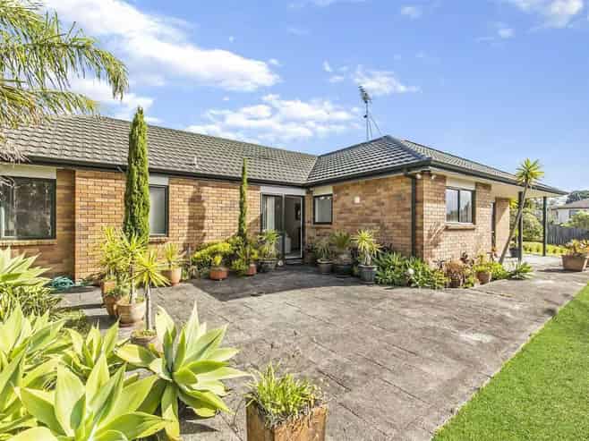 19 Black Teal Close, Unsworth Heights