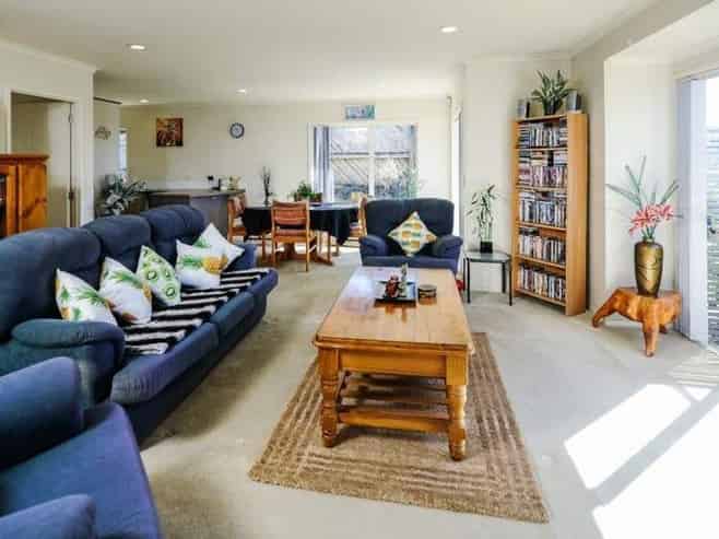 8 Rush Creek Drive, Westgate