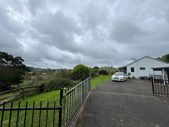 25C Hull Road, Waitoki