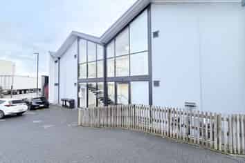 Professional & Immaculate Office | 130 m2