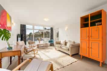 11/4 Claremont Grove, Mount Victoria