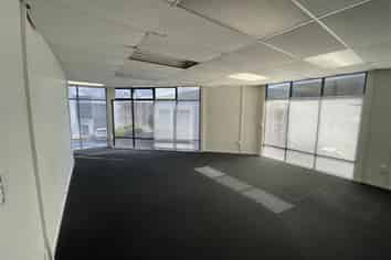 222 sqm Functional Office/Warehouse