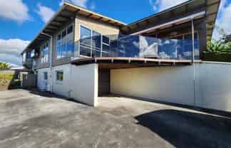 8b Julian Place, Westown