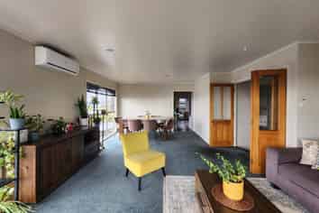 8b Julian Place, Westown
