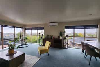 8b Julian Place, Westown