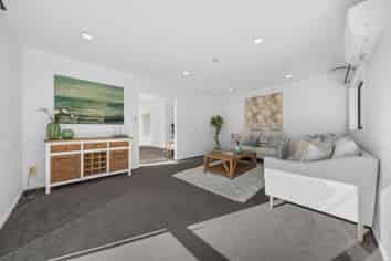 2/12 Solana Court, Botany Downs