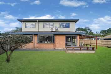 2/12 Solana Court, Botany Downs