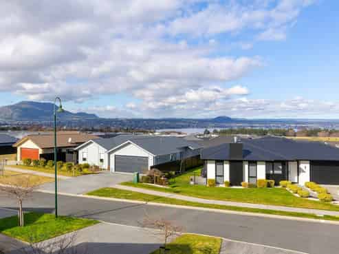 28 Blue Dun Place, Nukuhau