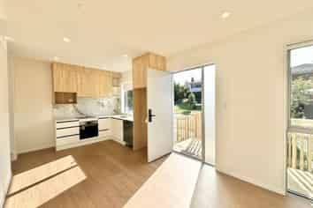 1/8 Imatra Place, Sunnyhills