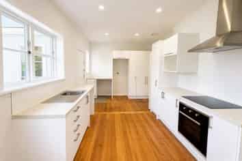 45 Plunket Terrace, Hamilton East