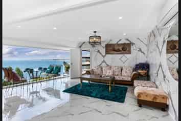 747E Whangaparaoa Road, Stanmore Bay