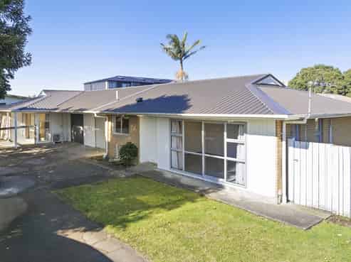 1 and 2/310 Weymouth Road, Clendon Park