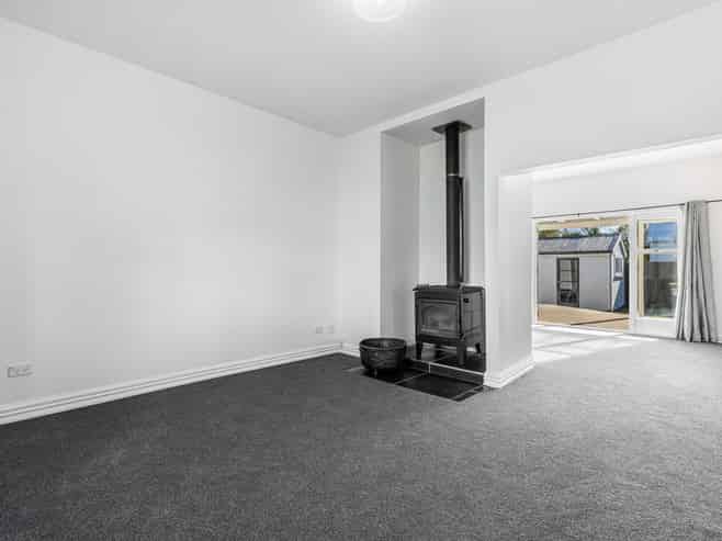 19 Lee Street, Southbridge