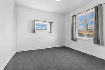 19 Lee Street, Southbridge